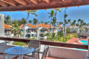 Neat 2 Bedroom Apartment next to the Beach S-I401
